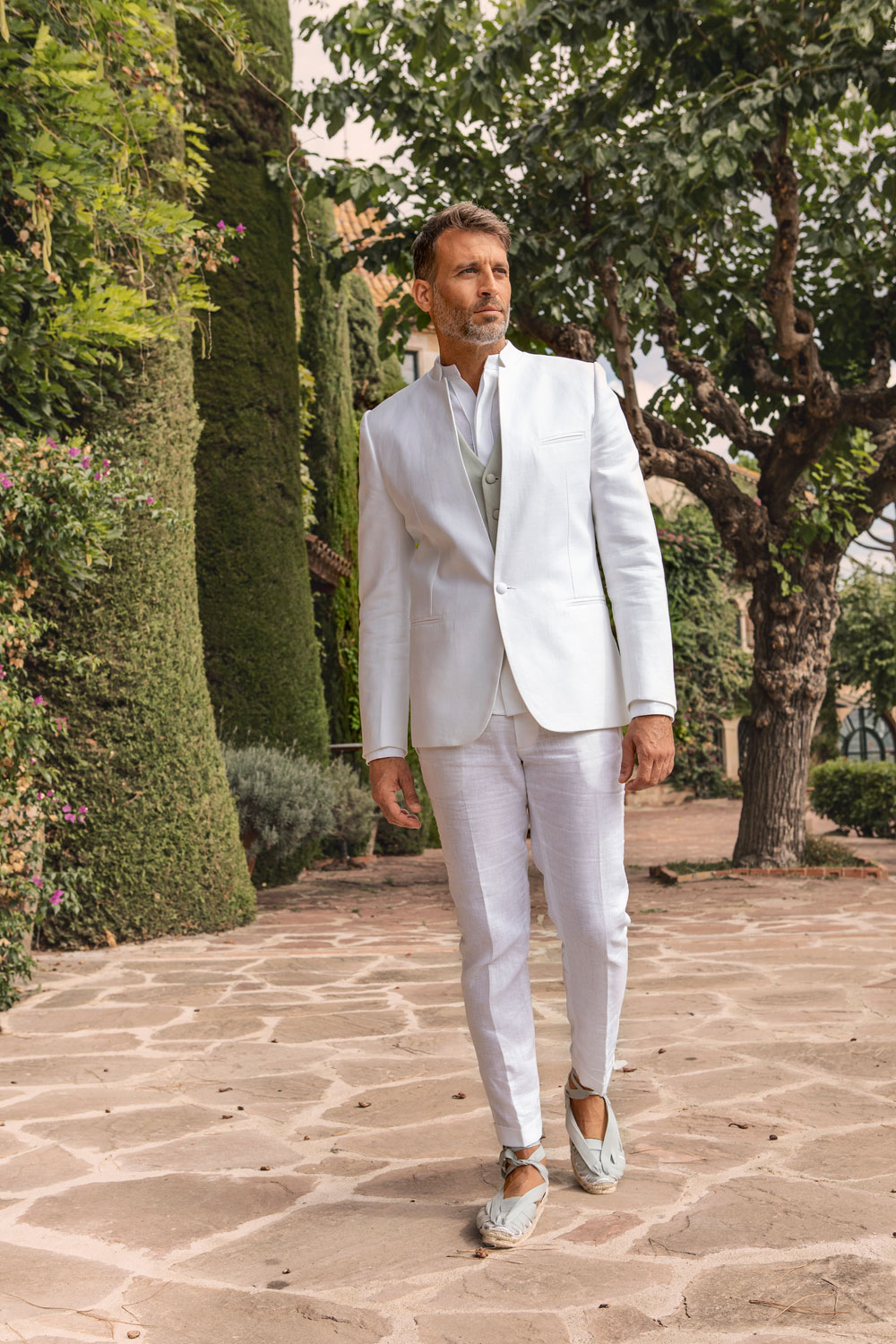 Nushrratt Bharuccha Looking Fabulous In White Suit,White Dress Styling:  'उनकी' चाहत है आपको दूधिया सफेद ड्रेस में देखने की, नूसरत भरूचा का ये सलीका  आएगा काम - nushrratt bharuccha looking ...